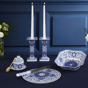 Judaica Honey Pot with Drizzler Judaica Honey Pot with Drizzler